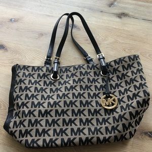 Micheal Kors Shoulder Bag